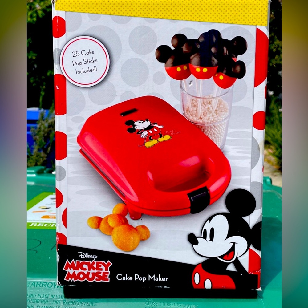 Mickey Mouse Cake Pop Maker